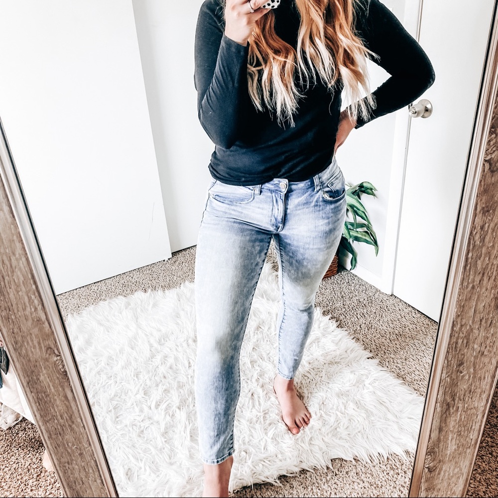 American Eagle skinny jeans